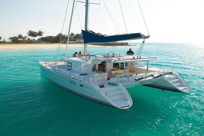 Isla Mujeres Sailing tour from Riviera Maya - Lunch and the beach club