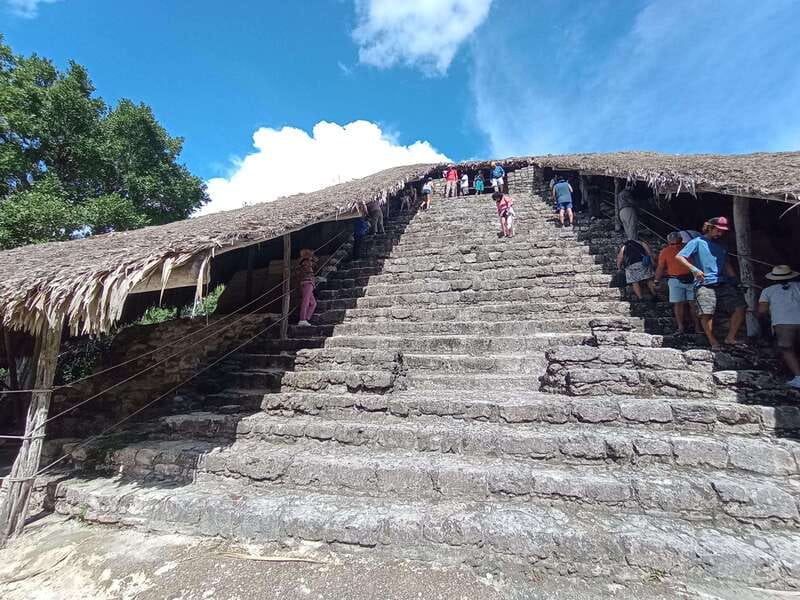 Kohunlich: Temple of the Sun with Professional Native Guides - What the guide adds to the ruins