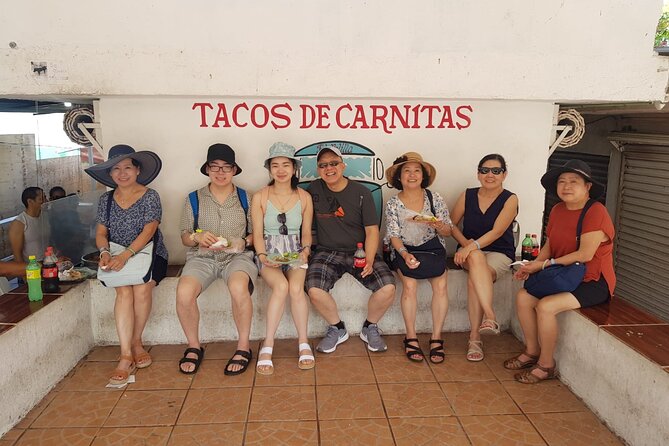 local walking food tour Inlakech Playa del Carmen - Fresh fruit and aguas frescas set the pace