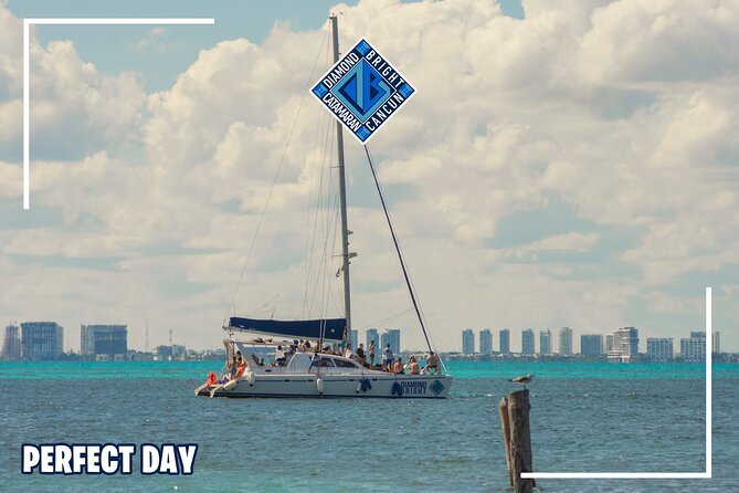 Luxury Catamaran tour to isla mujeres with transportation from Tulum - Service, safety, and communication