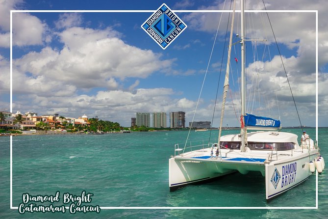Luxury Catamaran tour to isla mujeres with transportation from Tulum - Buffet lunch and the beach club