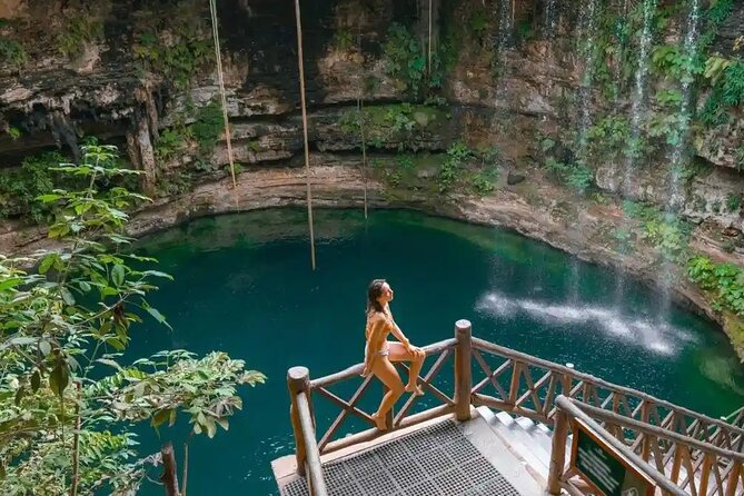 Luxury Chichen Itza Full-Day Adventure from Tulum City - A quick look at Valladolid