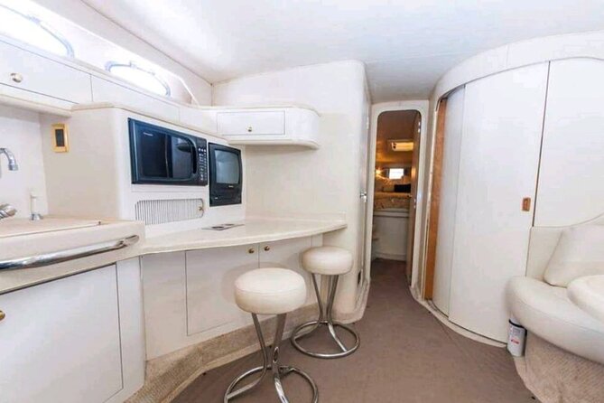 Luxury Private Yacht Rental by the Turquoise Waters of the Caribbean. - A private yacht day from Cancun