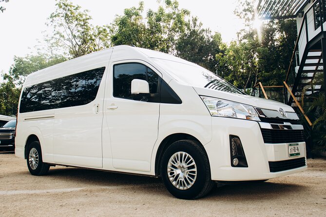 One Way Private Transfer Playa del Carmen - Cancun Int Airport - A private ride on the only highway to Cancun