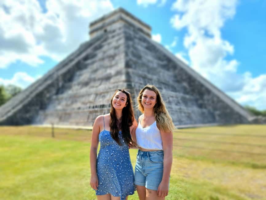 Playa del Carmen: Chichen Itza Early Tour with Expert Guide - Walking into the ancient city