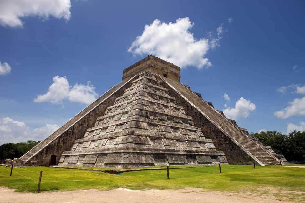 Playa del Carmen: Chichen Itza Early Tour with Expert Guide - Lunch, local stops, and what is actually included