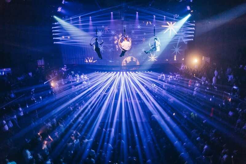 Playa del Carmen: Coco Bongo Nightclub Experience - The included Beach Club access