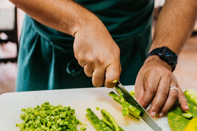 Playa del Carmen: Mexican Cooking Class - The pepper class inside the class