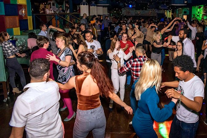 Playa Del Carmen Salsa Lovers Dance Experience - From basic steps to advanced moves