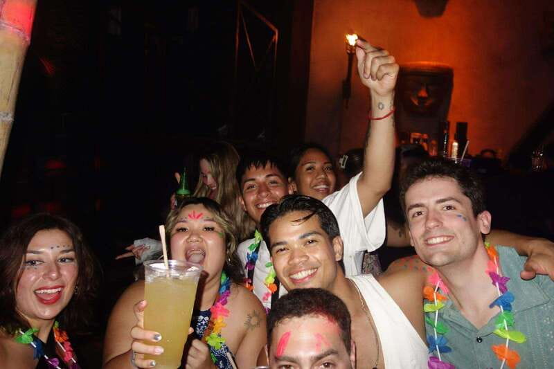 Playa del Carmen: Social Pubcrawl, meet fellow travelers - Starting the night at Dick and Willy’s Daiquiri Bar