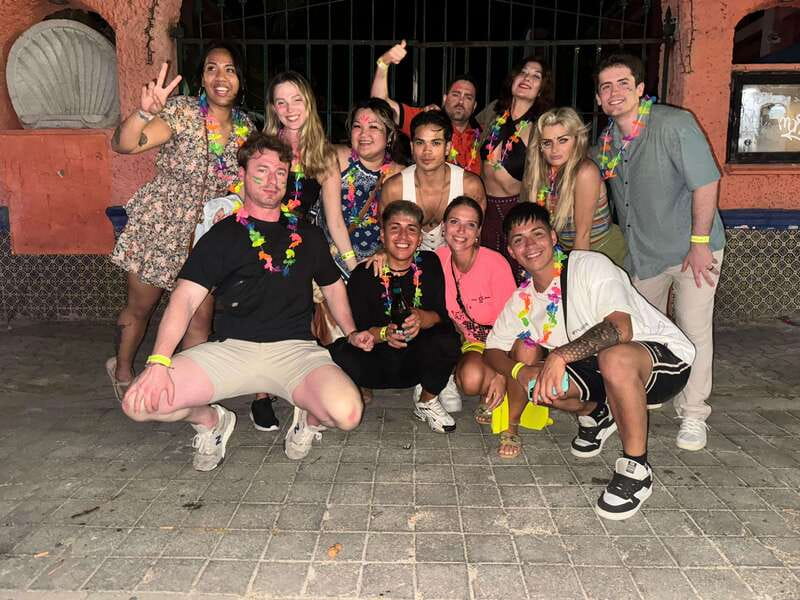 Playa del Carmen: Social Pubcrawl, meet fellow travelers - Games, face paint, and the first round of drinks