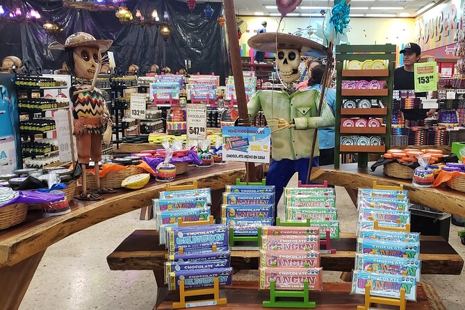 Private Cancun Shopping and City Tour - Cancun’s boardwalk and Boulevard Kukulcan