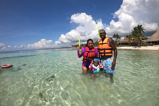 Private Experience: Akumal sea turtles encounter and Yal-kú lagoon colorfull fish snorkel. - Private touring and the value of the format