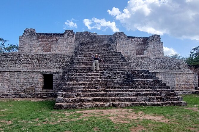 Private guide service in the archaeological zone of Ek Balam - Entering the walled zone of Ek Balam
