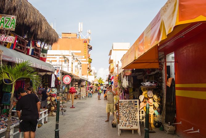 Private Isla Mujeres Adventure & Free Time - Lunch by the sea, with simple choices