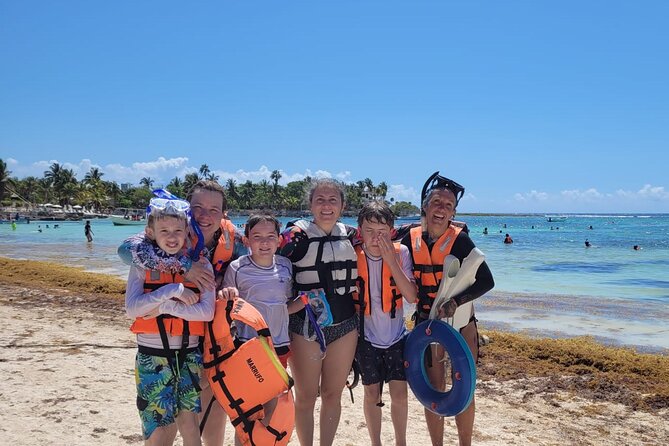 Private Responsible Experience with Turtles (groups of 3 plus) - Why this private Akumal snorkel feels different