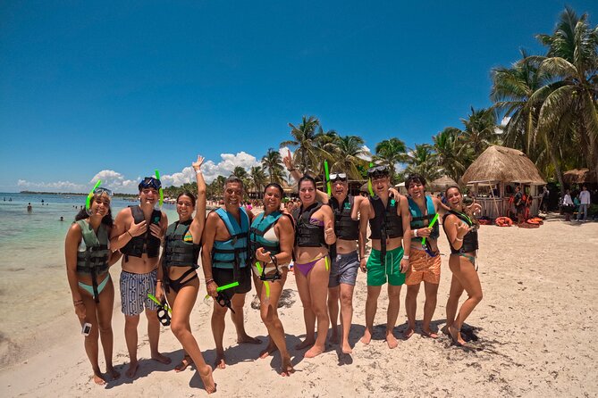 "Private snorkeling with turtles in Akumal + Photos included" - Swimming with turtles at Playa Akumal