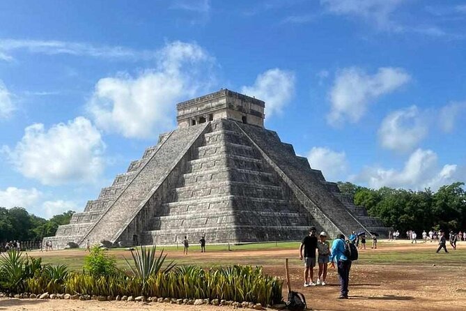 Private Tour: Chichen Itza, Cenote Oxman and Lunch in Valladolid - Who will enjoy this private route