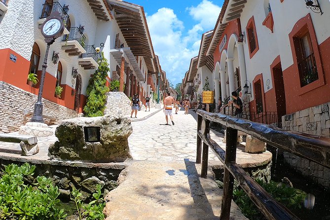 Private Transfer to Xplor/Xplor fire/Xenses, roundtrip from PDC - Xplor and Xplor Fuego need a clear choice