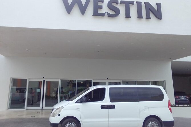 Private transportation CUN Airport-Tulúm Center & Hotel Zone - A private vehicle for the 90-minute to two-hour ride