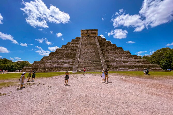 Private World Wonder Discovery Tour in Chichen Itza, Cenote and Valladolid - Valladolid, lunch, and colonial streets