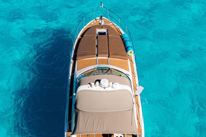 Private Yacht Rental Cancun Up to 15 passengers Isla Mujeres - A 42-foot yacht with room to spread out