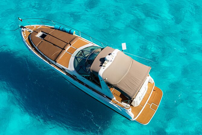Private Yacht Rental Cancun Up to 15 passengers Isla Mujeres - Leaving Marina Puesta del Sol in Cancun
