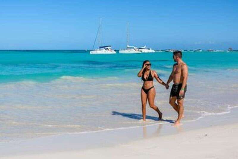 Riviera Maya: Isla Contoy and Isla Mujeres Full-Day Tour - Two Caribbean islands, two very different moods