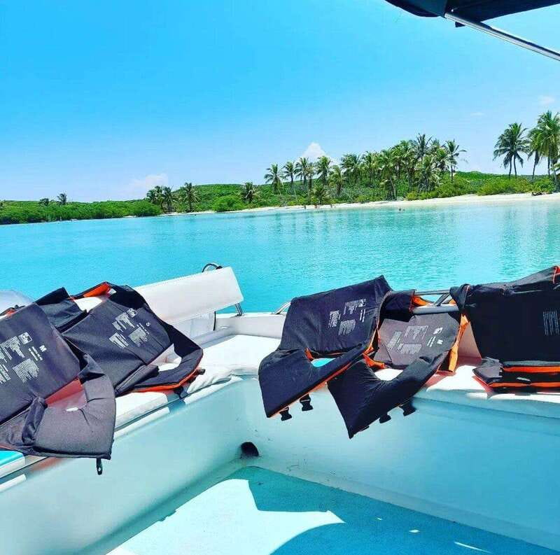 Riviera Maya: Isla Contoy and Isla Mujeres Full-Day Tour - Isla Mujeres: 80 minutes of choice