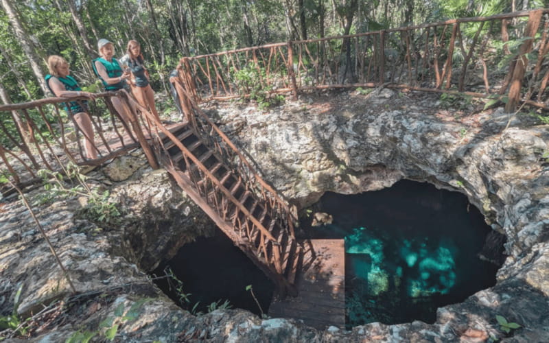 Riviera Maya: Tulum Ruins Tour, Turtle Swimming, Cenotes, and Lunch. - Lunch gives the day a proper pause