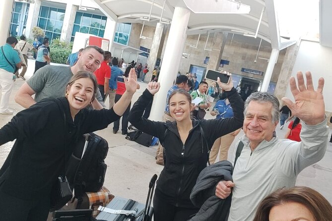 Round trip Private Transfer Cancun- Costa Mujeres/Playa Mujeres - Finding your driver after landing at Cancun Airport