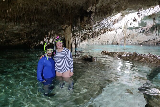 Small group tour in Tulum Ruins - Cenote Cave and GoPro pictures - The separate guide handoff