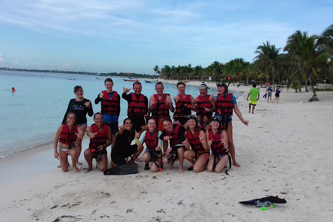 Swim with akumal turtles - The 75-minute route from beach to seagrass