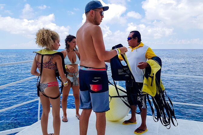 Tour to Cozumel by Catamaran with Snorkeling and Buffet Lunch - Sailing Toward Palancar Reef and Colombia