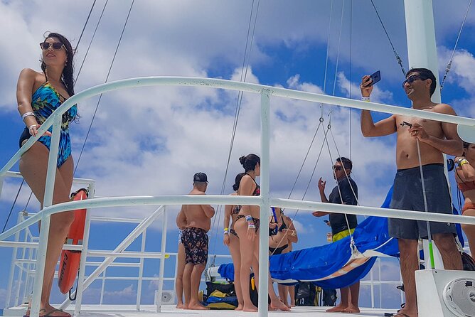 Tour to Cozumel by Catamaran with Snorkeling and Buffet Lunch - Ferrying From Playa del Carmen to Cozumel