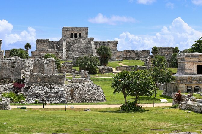 Tour to Tulum and Cenote Swimming with Turtles from Tulum - The guide can make or break the day