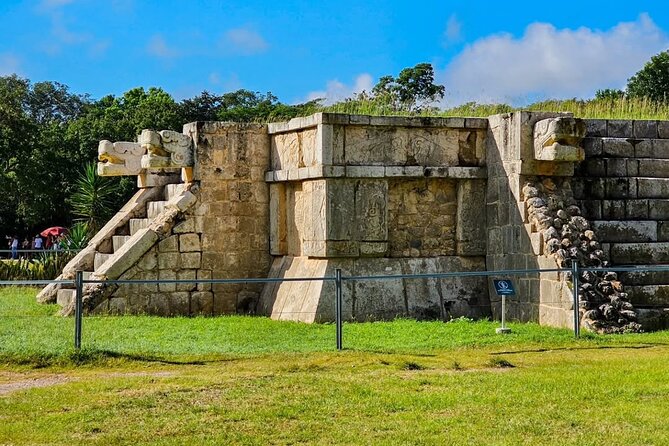 Trip to Chichen Itza with expert guides, Cenote swim & Valladolid - Valladolid: a short taste of Yucatecan city life