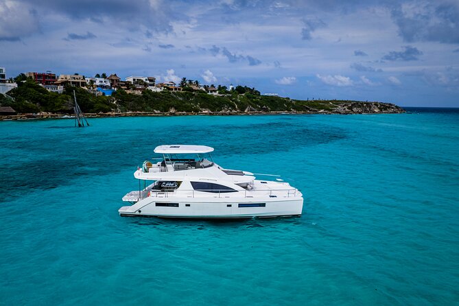 Tulum All Inclusive DJ Party – 51' Leopard PowerCat 4h - Chef-prepared food and an open bar