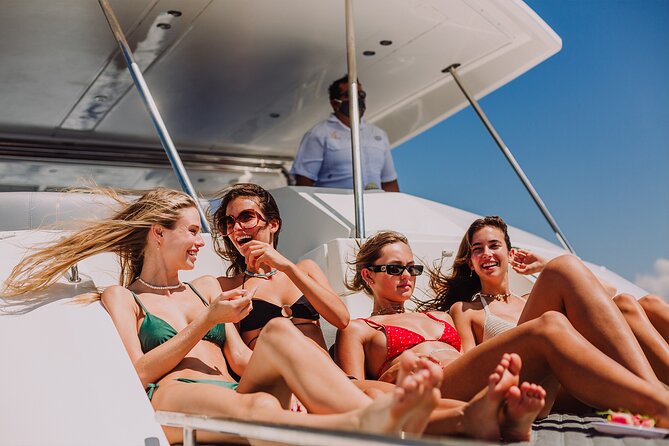 Tulum All Inclusive DJ Party – 51' Leopard PowerCat 4h - What service is like on board