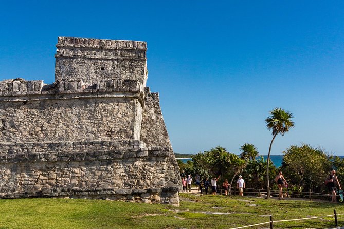 Tulum Bike Tour Tulum Maya Ruins Cenote Swimming Pueblo History Art Tacos Lunch - Getting comfortable on the bike