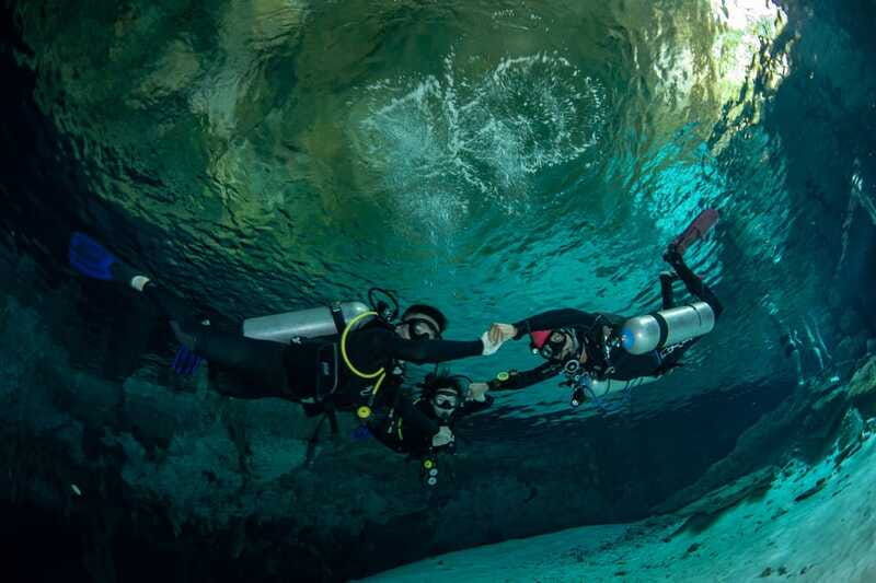 Tulum : Dos Ojos cenote 2 scuba dives (certified divers) - What the $199 price includes