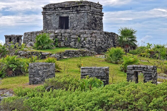 Tulum Legends: A Self-Guided Audio Tour of the Ancient Mayan City - Starting outside Librería Educal Tulum