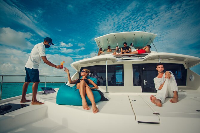 Tulum: Leopard 51′ Yacht with Gourmet Dining & Water Toys - Setting sail from Puerto Aventuras