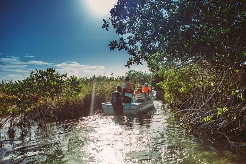Tulum: Mayan Ruins & Sian Kaan Tour with Boat Ride and Lunch - A Mexican Lunch Between History and Nature