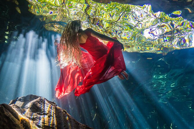 Underwater Photo Shoot Experience in Cenote - Learning to Move Underwater Without Pressure