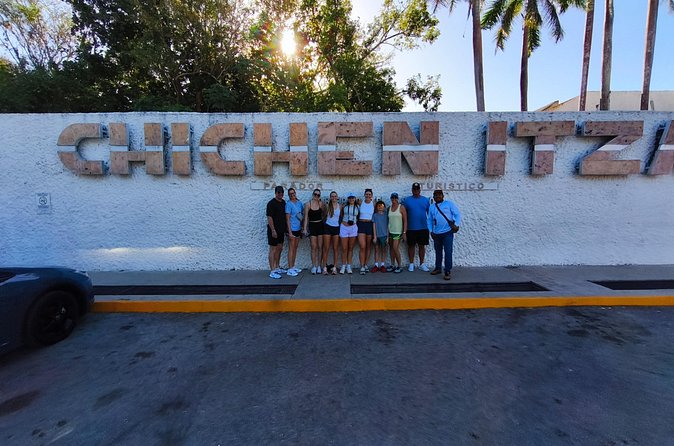 Visit to ChichEN itza in private without queues at the best price - Family comfort and the private setting